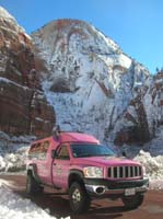 37-Tour_Trekker_with_pretty_views_from_pullout_between_Weeping_Rock_and_Big_Bend