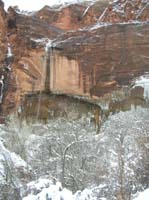 16-waterfall_and_Weeping_Rock_area_from_parking_lot