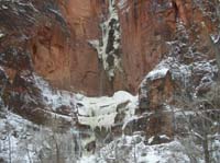 31-big_ice_chunk_falling_photo_sequence1