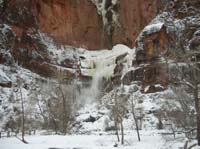 34-big_ice_chunk_falling_photo_sequence4