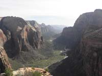 04-quick_pictures_from_Angels_Landing_looking_up_canyon-54_minutes_to_top