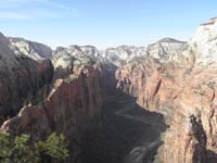 07-looking_down_canyon_with_Angels_Landing_trail