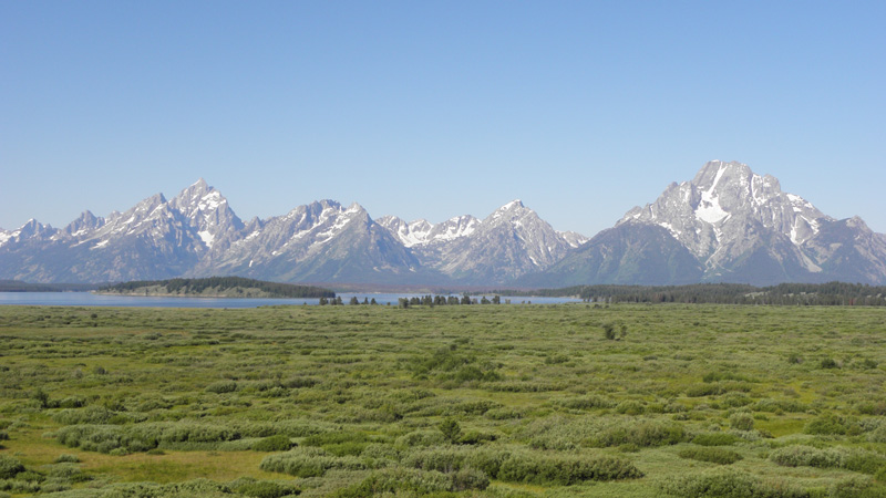 08-view_of_Grand_Tetons_from_Jackson_Lake_Lodge_back_patio