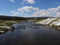 05-river_with_geysers_fuming