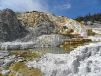 18-Palette_Spring_at_Mammoth_Hot_Springs