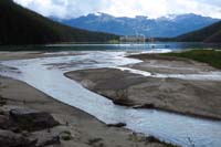011-glacial_feature-glacial_meltwater_channel_and_glacial_lake