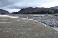 125-back_at_glacial_terminus-cross_the_stream_to_moraine
