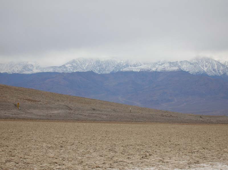 41-Panamint_Mountains_from_Badwater