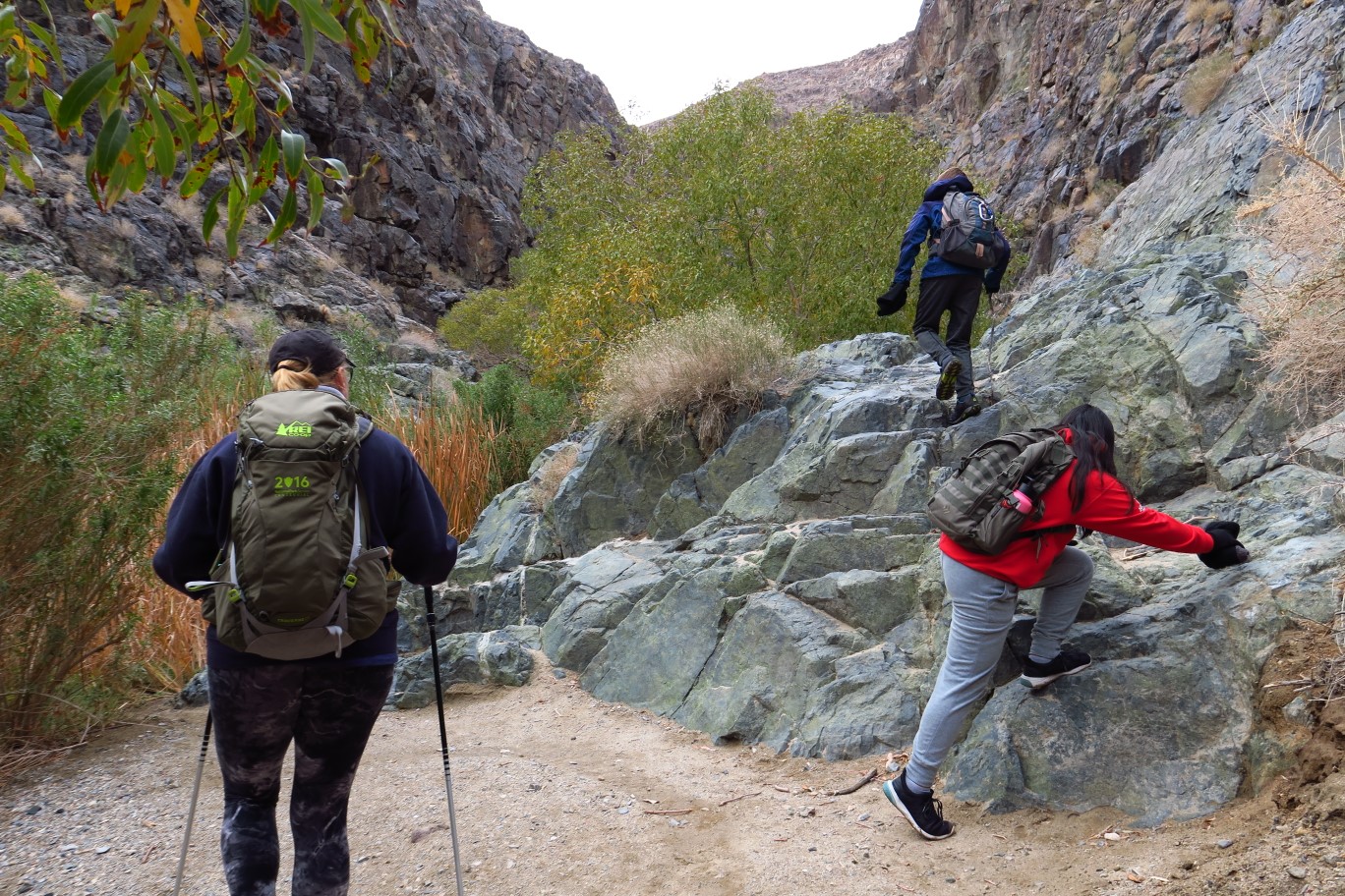 06-kids_enjoying_some_scrambling