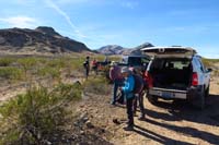 04-group_at_start_of_hike_getting_ready_for_trek