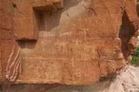 17-zoom_view_of_petroglyphs