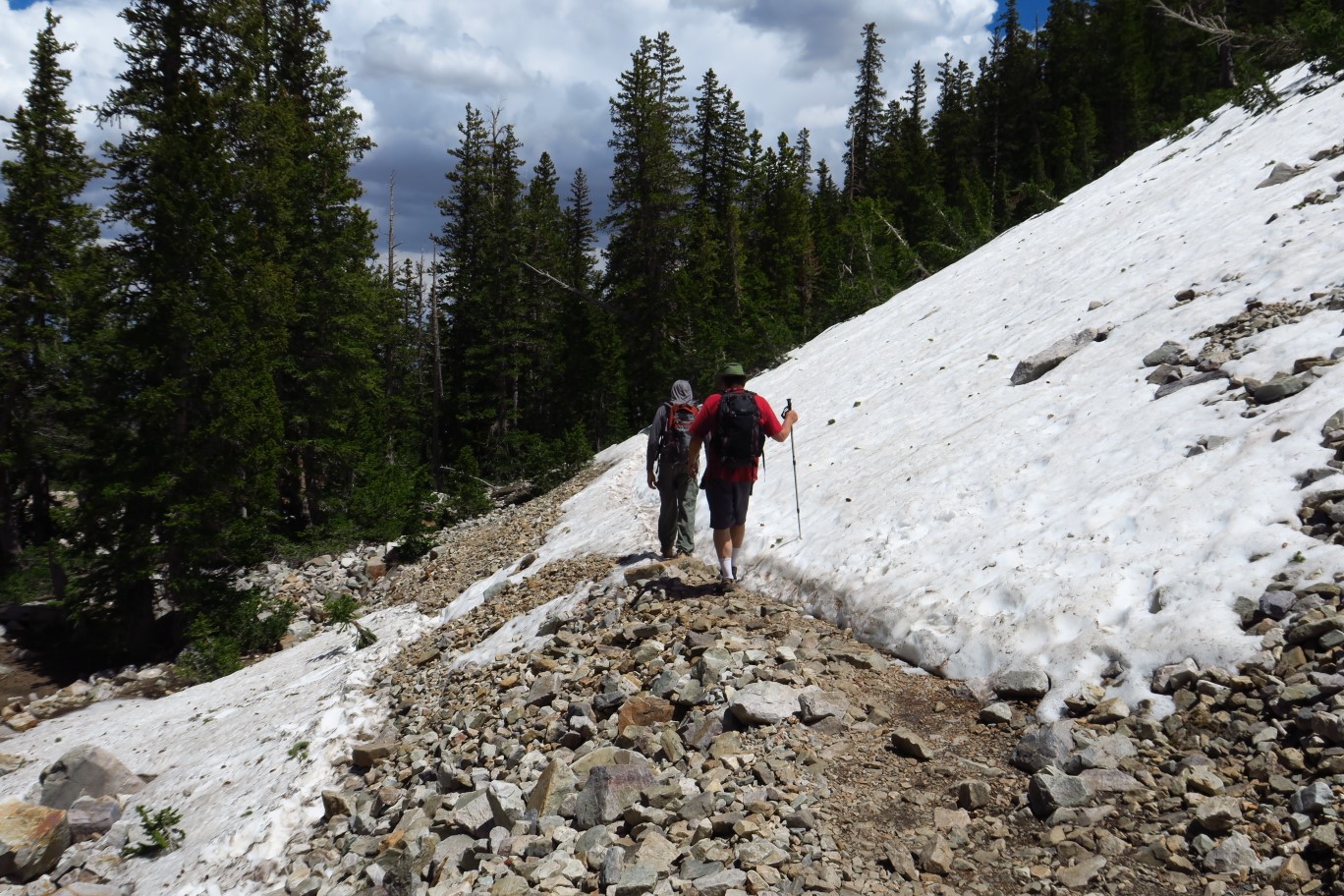 02-some_snow_on_the_trail