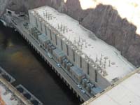 Hoover_Dam_and_bypass_bridge_from_Dam-morning10-20121031-NV_powerhouse_from_AZ_side