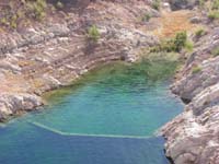 Hoover_Dam_and_bypass_bridge_from_Dam-morning22-20121031-zoom_of_water_below-Lake_Mead_side_AZ_spillway