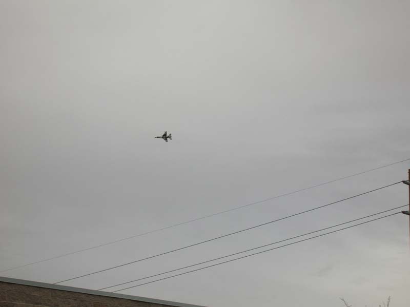 50-Thunderbirds_coming_in_for_landing_after_show