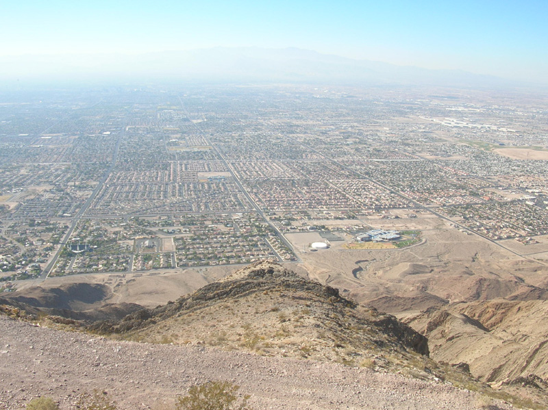 42-view_of_Las_Vegas_Valley_from_peak