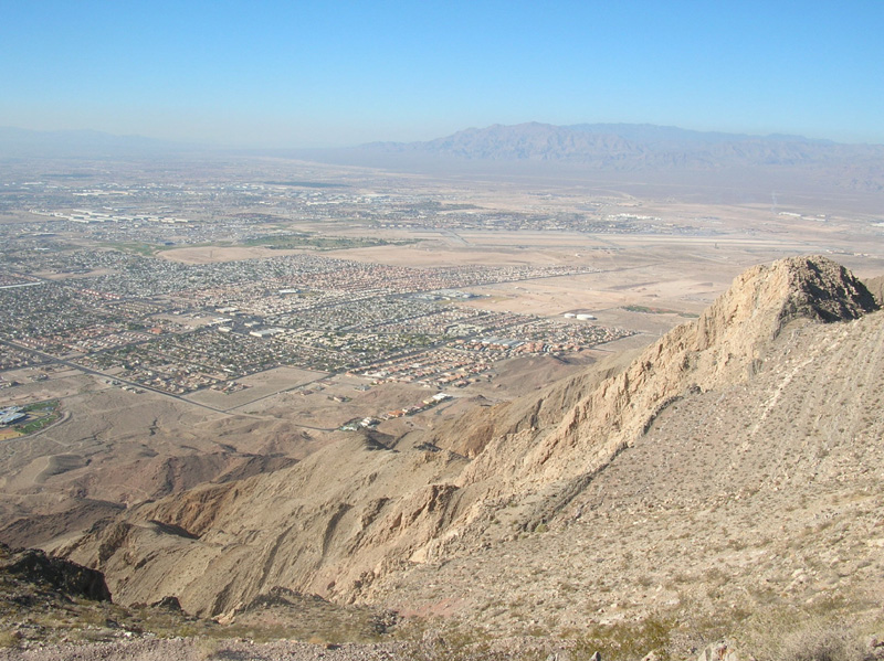 43-view_of_Las_Vegas_Valley_from_peak