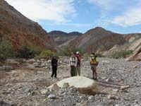 25-looking_back_at_the_group