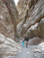 37-Joel_and_Sierra_in_Narrows