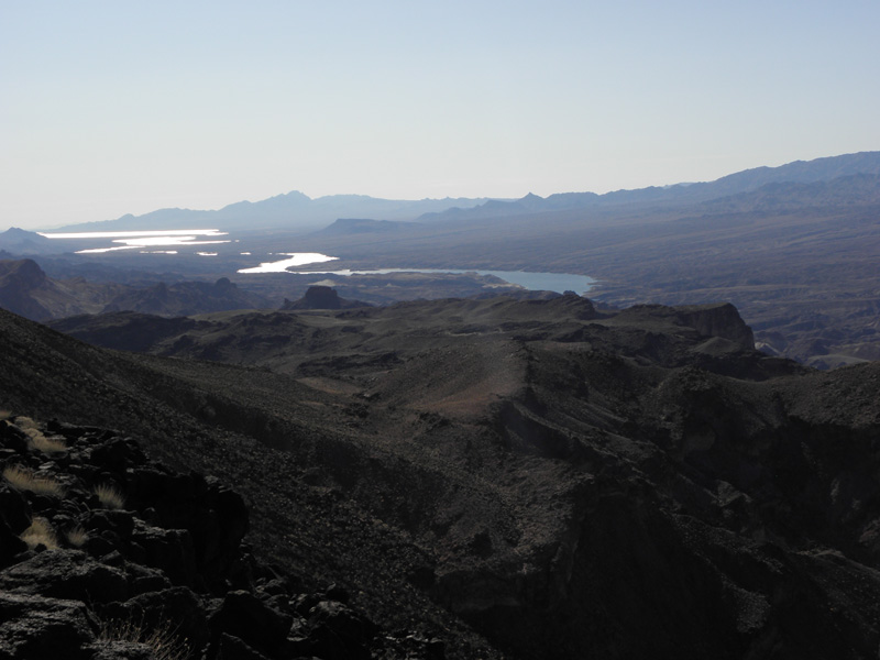 26-Lake_Mohave_view_from_edge_of_mesa