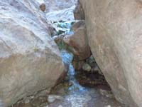 35-this_is_the_easy_way_up-rope_rock_easy_to_go_down