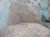 090-petroglyphs