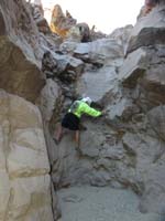 097-Peppe_trying_to_climb_extremely_difficult_wall-abort