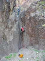 48-Mark_rappelling