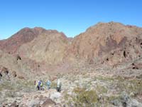 59-group_heading_down_to_the_drainage-future_peaks_to_explore
