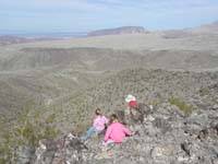 29-kids_having_fun_admiring_the_views