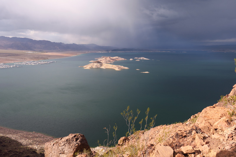 70-Lake_Mead_and_storm_getting_closer