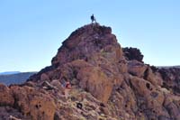 078-Laszlo_on_Lizardback_peak_as_Ed_and_Luba_approach