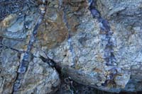 33-pegmatite_intrusion_in_quartz_rock