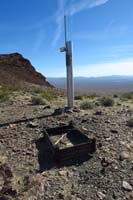 32-some_kind_of_measuring_equipment,old_miners_crate