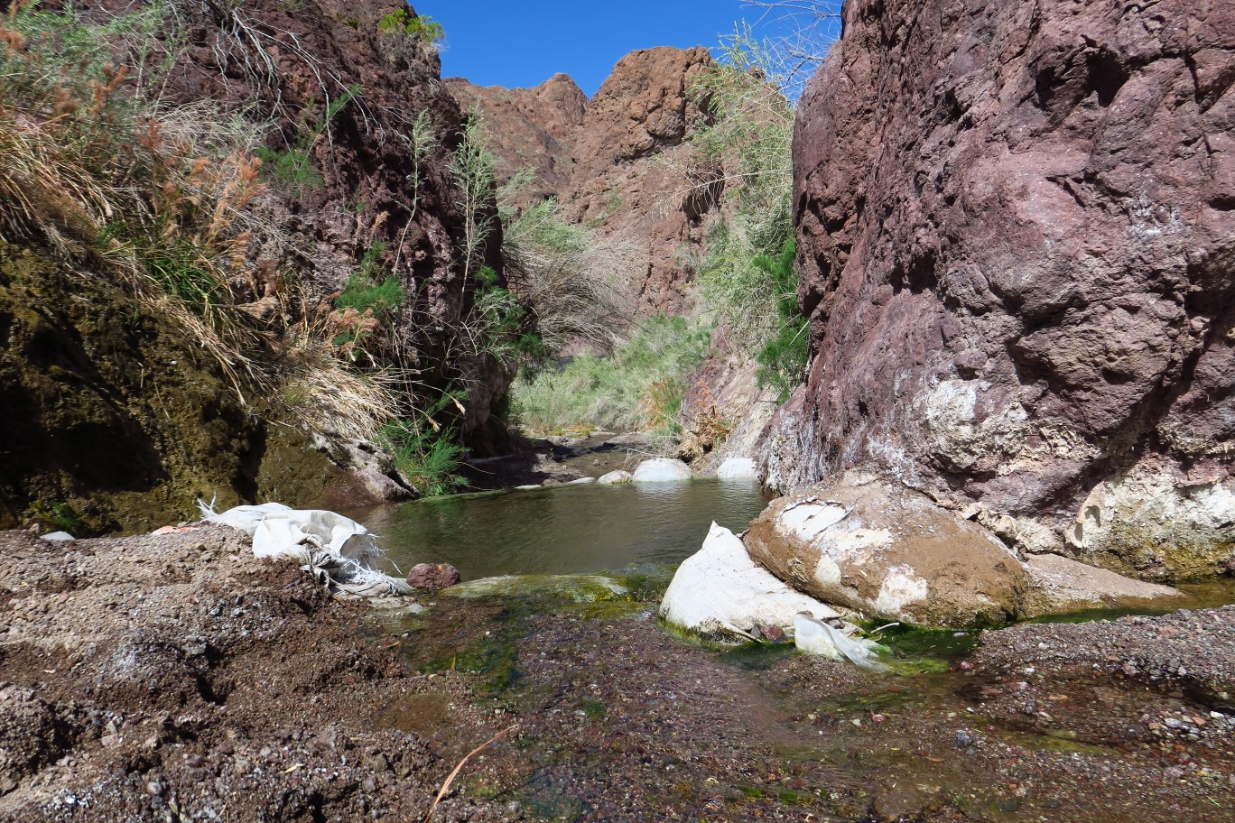 42-natural_hot_spring_pool