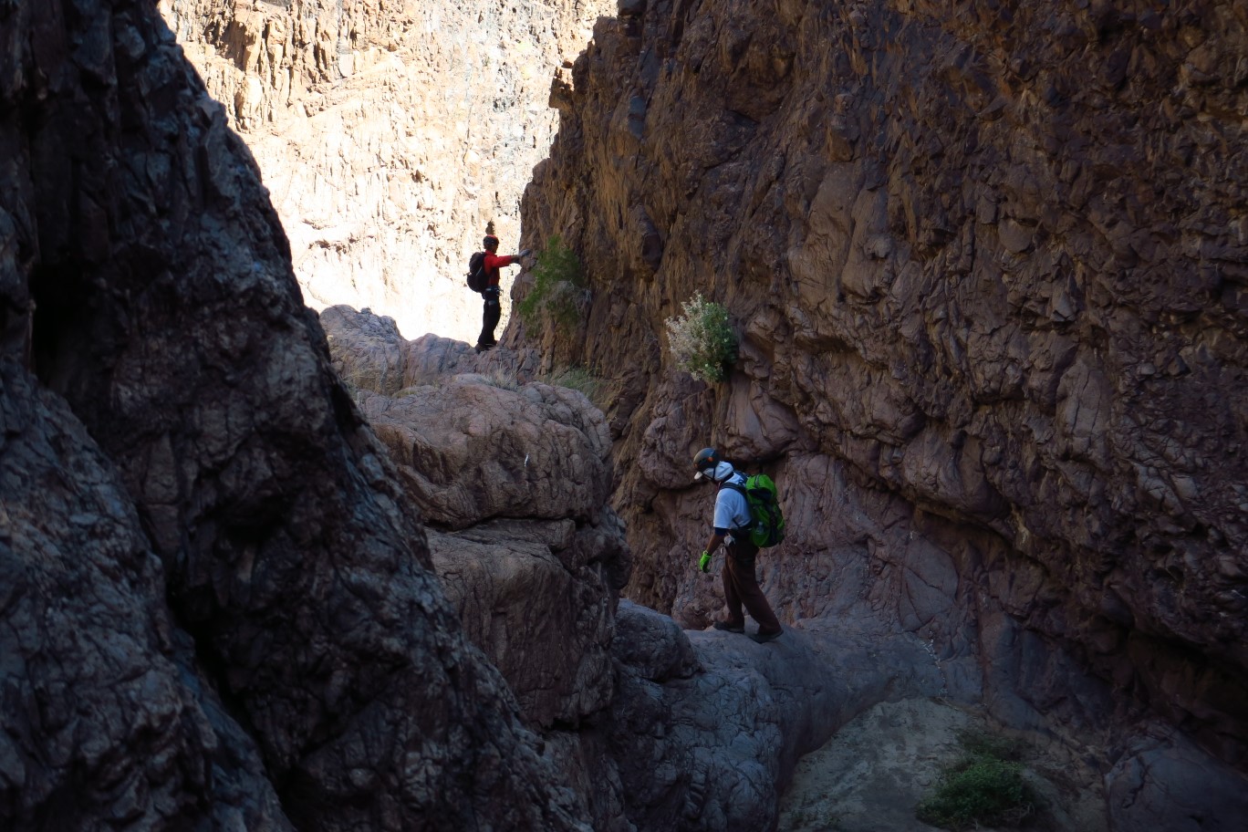 34-after_rappel,downclimb_to_next_rappel