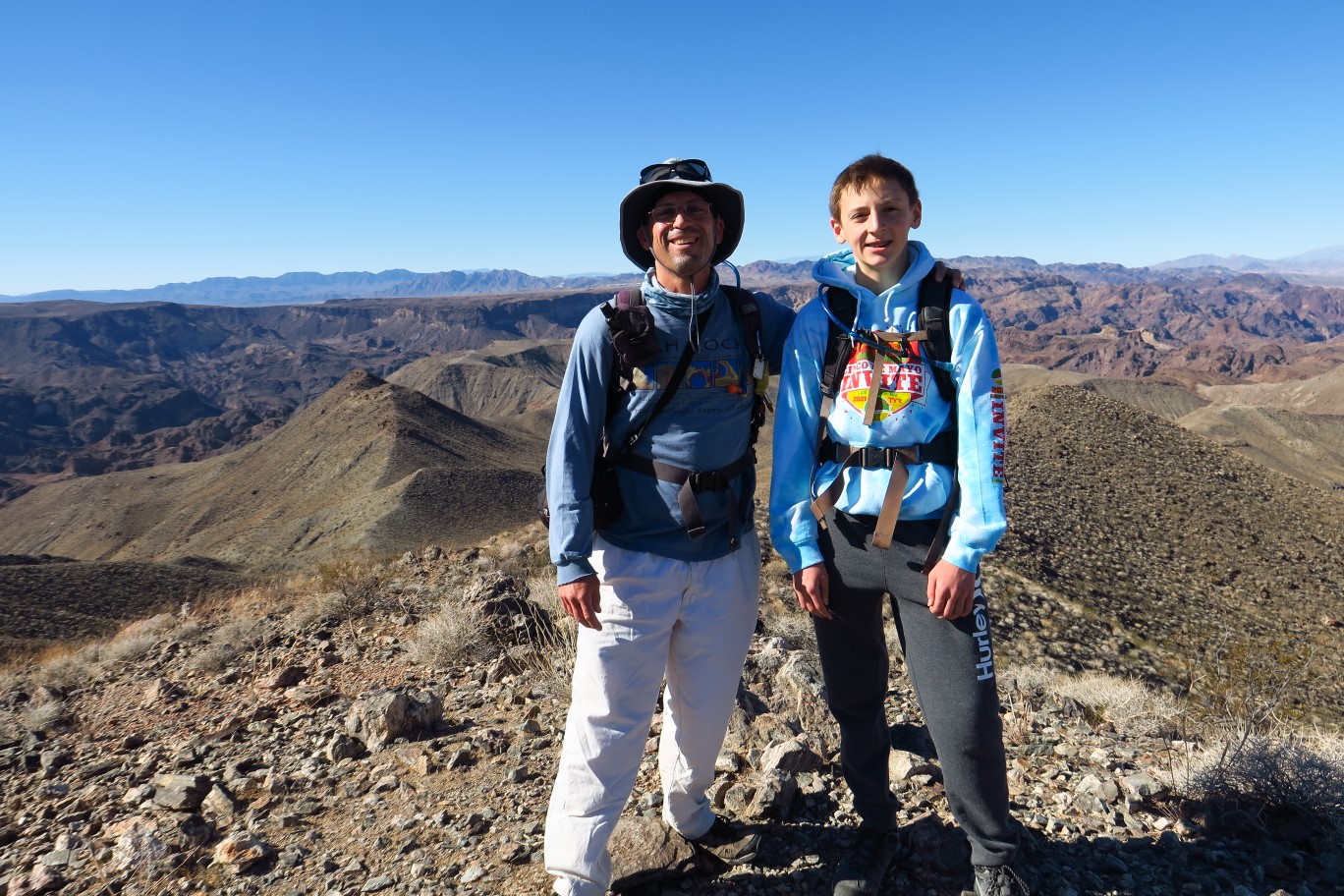 13-Daddy_and_Kenny_on_Peanut_Peak