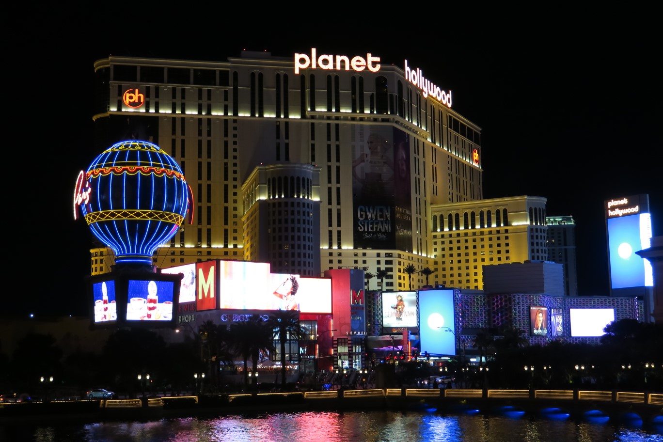 34-Planet_Hollywood