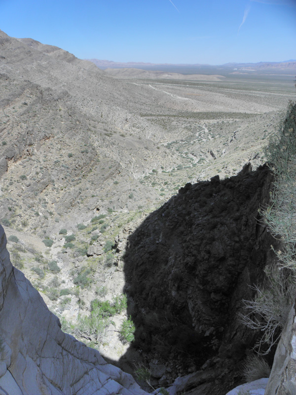 58-scenery_looking_out_to_end_of_canyon