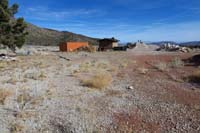 73-trail_petters_out_at_maintenance_area_to_west_of_visitor_center