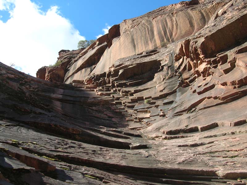 040-terracing_of_Gunsight_Canyon