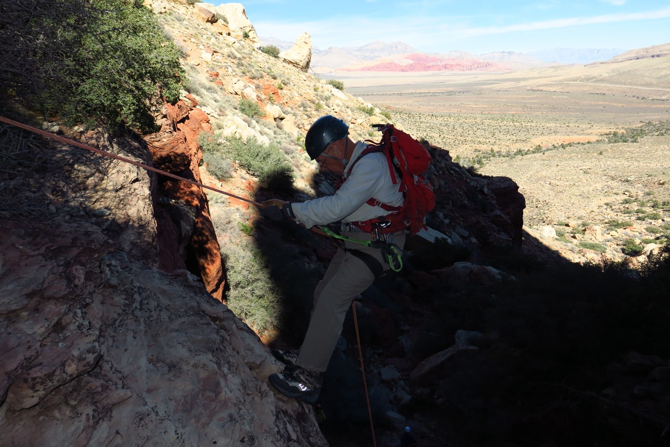 63-Ted_rappelling
