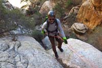 33-Laszlo_rappelling
