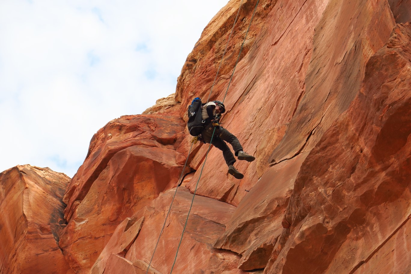49-rap_5-Ed_rappelling