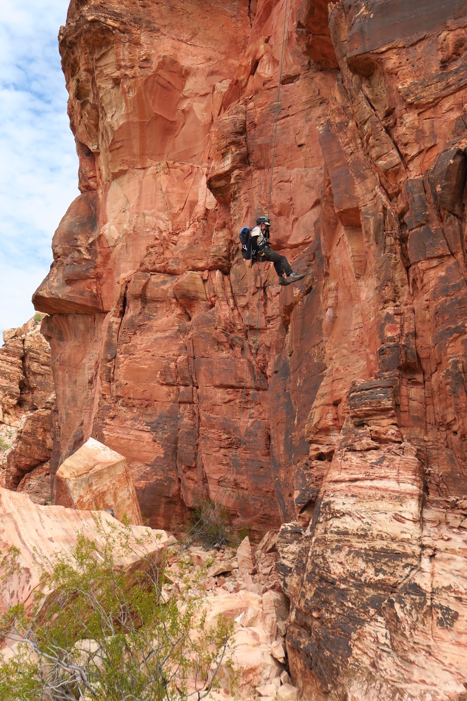 54-rap_5-Ed_rappelling