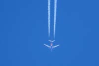 33-Southwest_Airlines_jet_flying_above