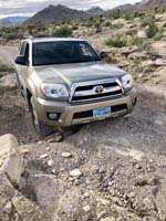 03-overcoming_typical_dirt_road_obstacles_along_the_way-from_Laszlo