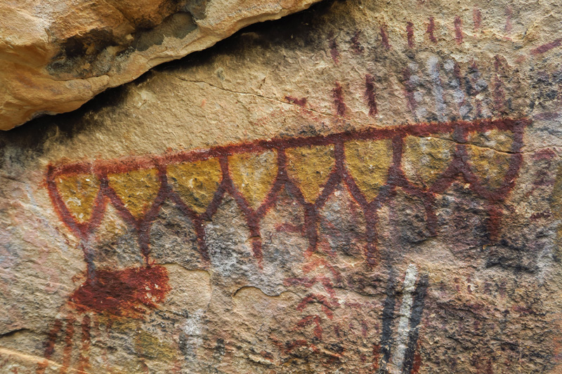 18-zoom_of_pictograph