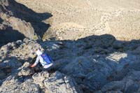 67-Laszlo_scrambling_down