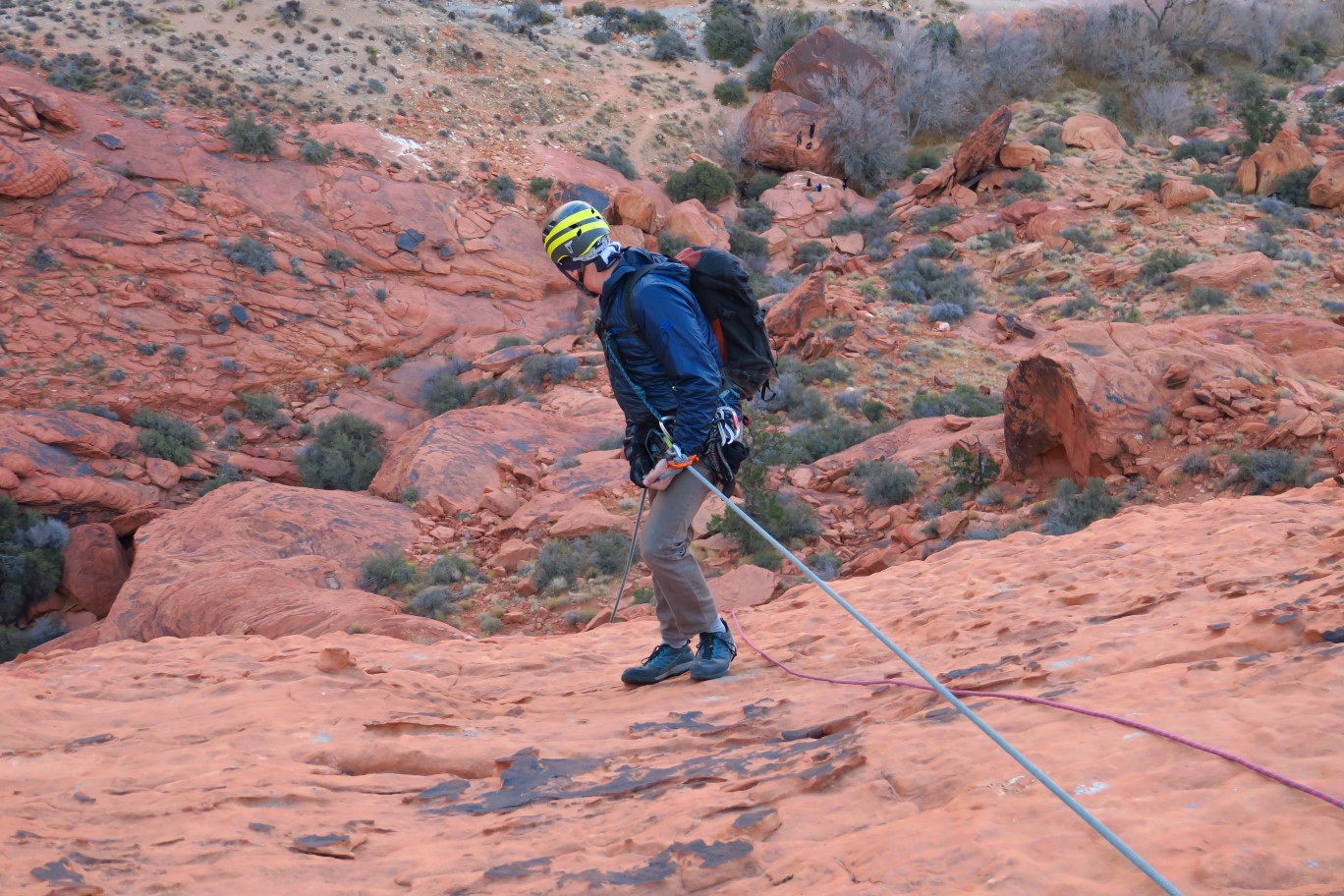 37-Brett_on_rappel